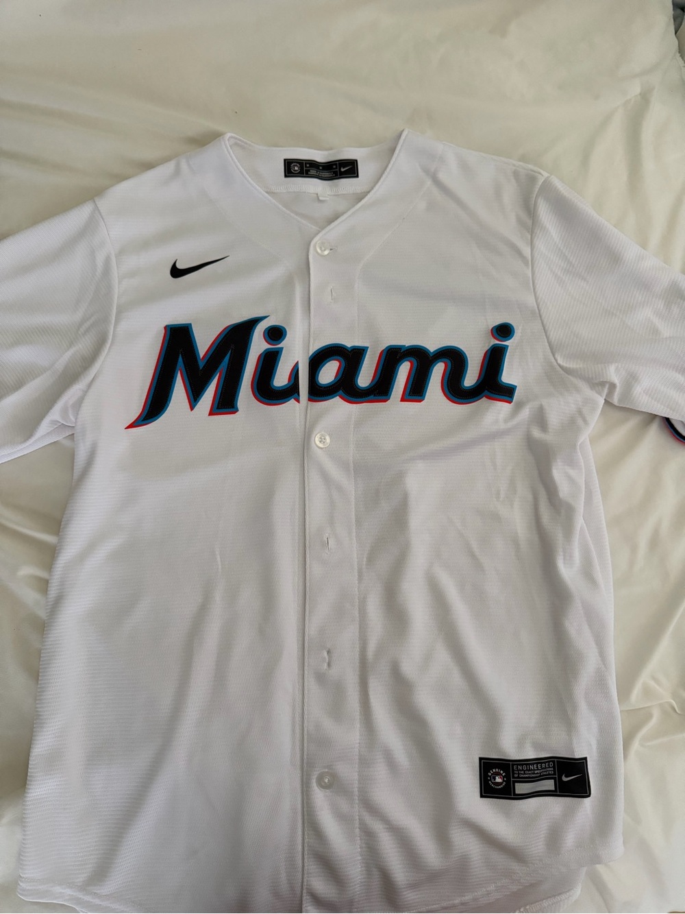 Jazz Chisholm Jr. Miami Jersey - Picture 2 of 5
